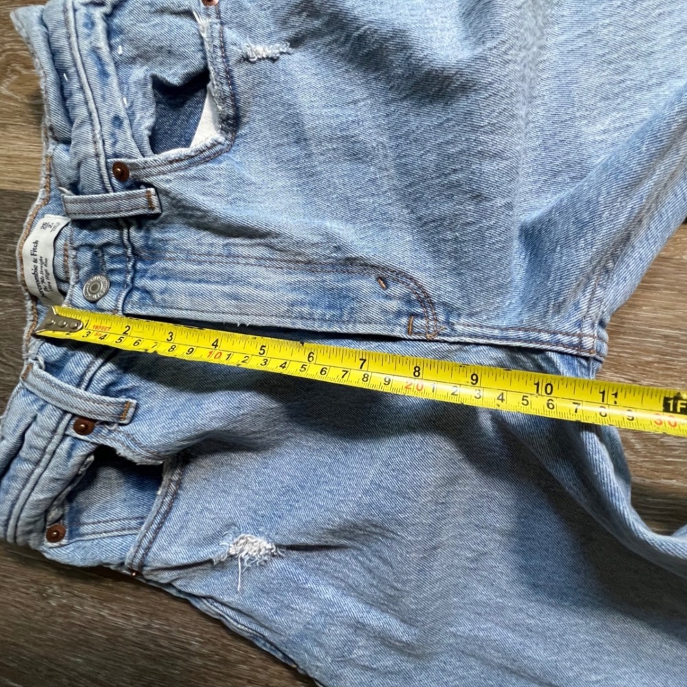 Abercrombie & Fitch 90s Straight Ultra High Rise Jeans Womens 26 2R Blue Rip - Picture 4 of 8